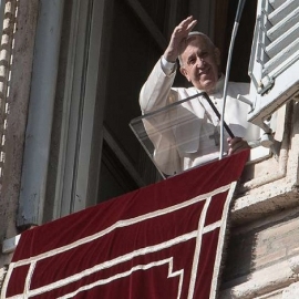 Papa Francisco pide oraciones por migrantes y refugiados “como Jesús obligados a huir”
