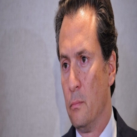 Emilio Lozoya queda libre; con un brazalete, pero libre. Pierde su pasaporte, lo vinculan a proceso