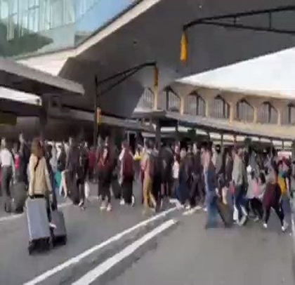 Decretan evacuaciones en dos aeropuertos de EE.UU.