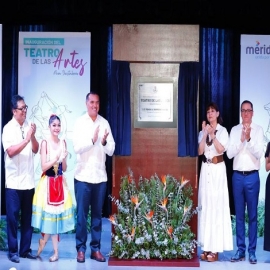 El Alcalde Renan Barrera inaugura el nuevo Teatro de las Artes para dinamizar la oferta cultural del municipio