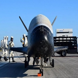 Revelan el interior de la misteriosa nave espacial X-37B de EEUU | Vídeo