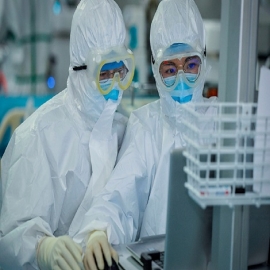 Casi todos los británicos creen que COVID fue filtrado por el laboratorio Wuhan, según nueva encuesta