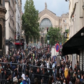 Estallan manifestaciones en Francia tras el anuncio de Macron sobre la vacunación obligatoria