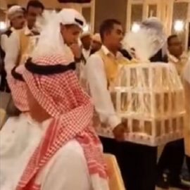 Indignación por la ostentosa boda en Arabia Saudita donde todos los invitados recibieron un iPhone 8 como souvenir