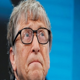 Bill Gates admitió que la variante Omicron es mejor que la vacuna