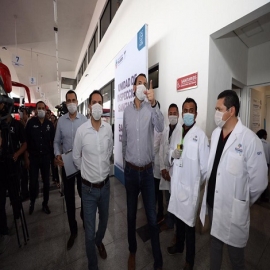 Supervisa el Gobernador Mauricio Vila Dosal el filtro sanitario instalado en la Terminal ADO Mérida Centro Histórico