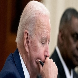 Senadores republicanos exigen renuncia de Biden ante el fracaso en Afganistán