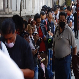 Morena propone que afores den 13.300 pesos a cada desempleado