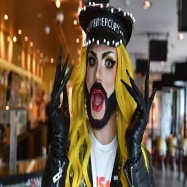 La UE dona 220.000€ de los contribuyentes para financiar cursos de drag queen dirigidos a jóvenes