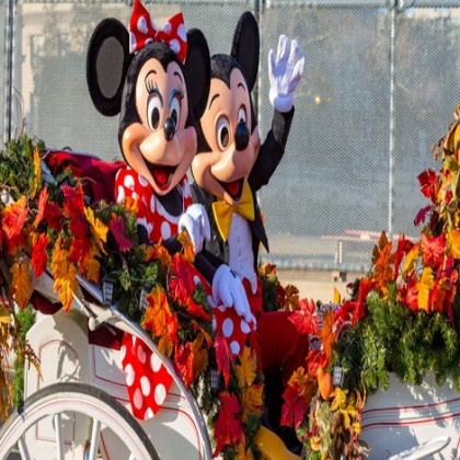 “No somos sus esclavos”: Los empleados de Disney protestan por la vacunación forzada