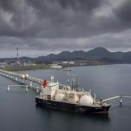 Japón rompe pacto con Occidente y compra petróleo ruso por encima del límite