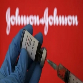 El CEO de J&J dice que la gente necesitará la vacuna COVID con la vacuna anual contra la gripe durante los próximos años y más