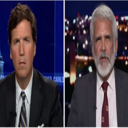 Tucker Carlson habla sobre la seguridad de las vacunas con ‘la persona más calificada del planeta Tierra’