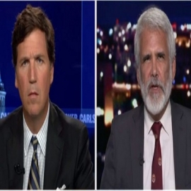 Tucker Carlson habla sobre la seguridad de las vacunas con ‘la persona más calificada del planeta Tierra’