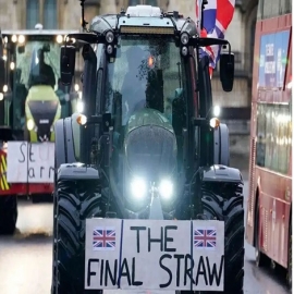 Los agricultores británicos se manifiestan de forma masiva contra el Gobierno de Starmer: «¡Esto es la guerra!»