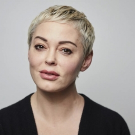 Rose McGowan pide arrestos del príncipe Andrew, Bill Clinton, luego de la captura del GBI de Ghislaine Maxwell