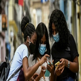 Cubanos burlan las restricciones de libertad de expresión del castrismo