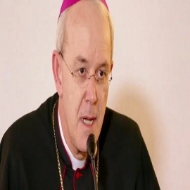Francia | Entrevista al obispo Athanasius Schneider sobre los pases sanitarios y la vacunación obligatoria: "una prefiguración de la marca de la Bestia"
