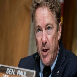 El CEO de Moderna se retuerce mientras el senador Rand Paul lo interroga sobre los riesgos de la vacuna COVID