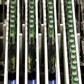 Heineken descarta reinicio de operaciones en sus plantas de México