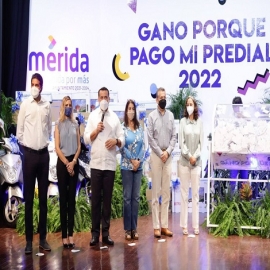 El Alcalde Renán Barrera presidió el sorteo “Gano Porque Pago Mi Predial 2022”, en donde se anunciaron los ganadores del mismo.