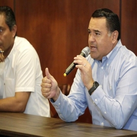 Los trámites y servicios en línea, una opción que contribuye a mantenerse en casa, señala el alcalde Renán Barrera