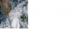 Agatha se degrada a depresión tropical tras tocar tierra en el sur de México como huracán de categoría 2