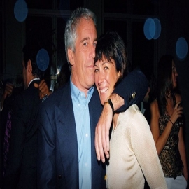 Ghislaine Maxwell, expareja de Jeffrey Epstein, se declara inocente de atraer a menores de edad para los abusos sexuales del multimillonario