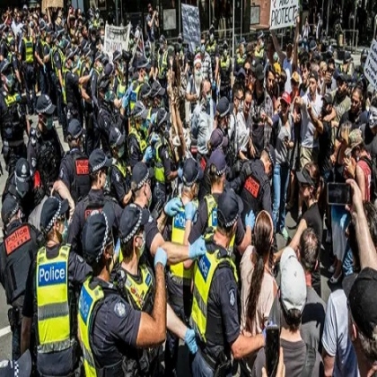 '¡Esto no es Corea del Norte!' Los australianos se rebelan contra la brutal represión de las medidas COVID