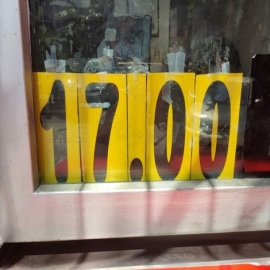 ¡COMPRA AHORA! DÓLAR SE VENDE A 17 PESOS EN CANCÚN