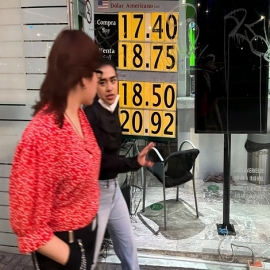 Peso se aprecia; mercados esperan reporte de tasas de la Fed