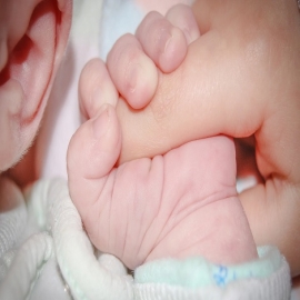 Un bebé muere de un gran coágulo sanguíneo después de que el médico ignorara una solicitud de los padres para recibir una transfusión de sangre ‘no vacunada’