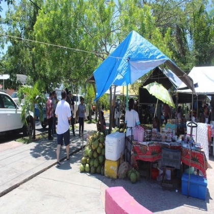 Chetumal: Se complica la vida de 219 mil personas dedicadas al tianguis y ambulantaje