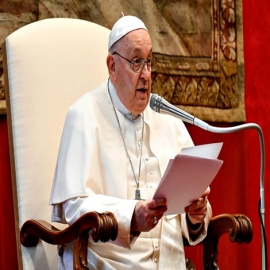 Rebelión en el Vaticano: arzobispos desafían al Papa Francisco y se niegan a bendecir parejas homosexuales