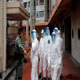 China asegura que combate el coronavirus para defender la economía mundial