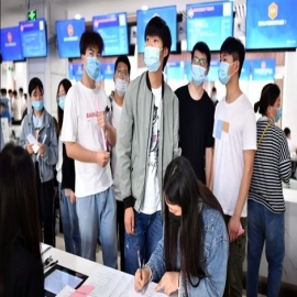 Desempleo juvenil alcanza récord en China y rompe su mito de “recuperación económica”
