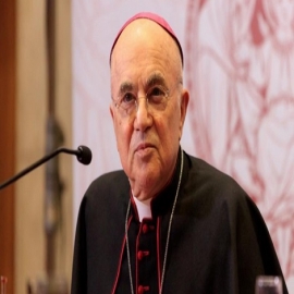 El arzobispo Viganò a los estadounidenses: luchen contra la élite globalista satánica que mantiene a EEUU como rehén